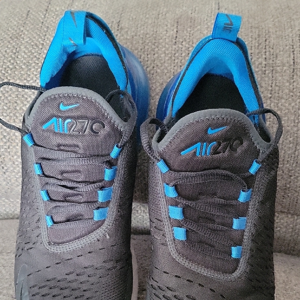 Nike Air 270 Black and Blue Sneakers